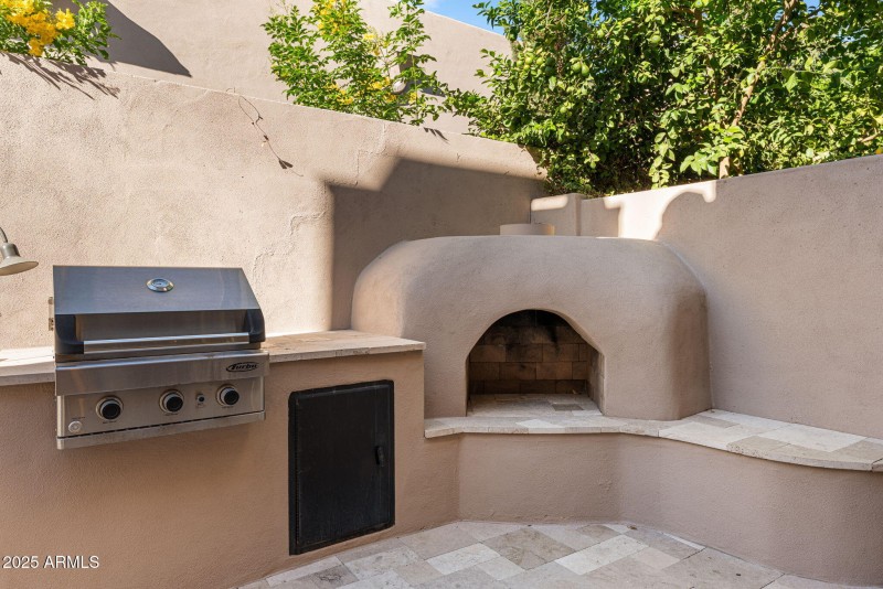 7266 E Del Acero Dr | Gainey Ranch