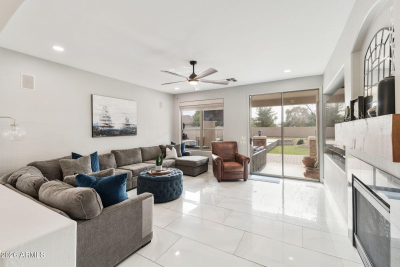 49-web-or-mls-dlb_2728-dlb_2732