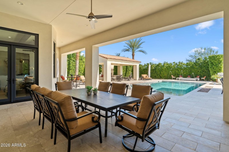 What a house to Entertain!