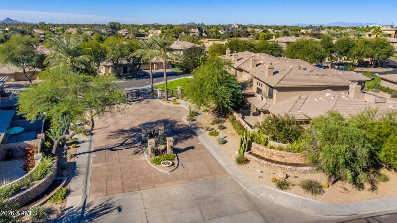 Kierland Heritage gated entry