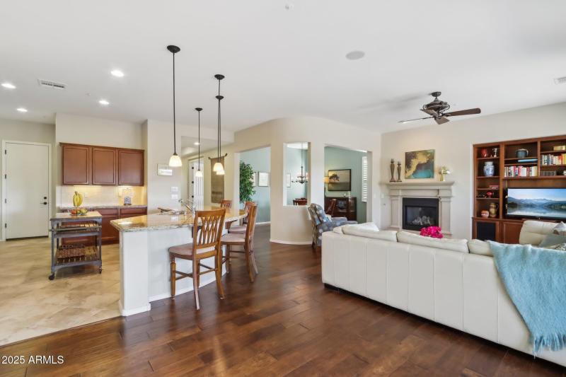 19-web-or-mls-N 129th Dr-017