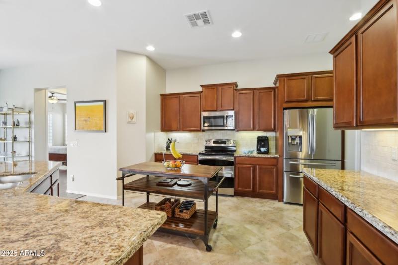 22-web-or-mls-N 129th Dr-020