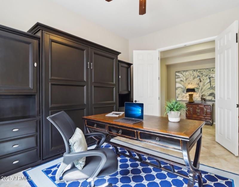 28-web-or-mls-N 129th Dr-026