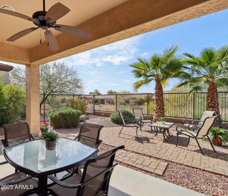 40-web-or-mls-N 129th Dr-038