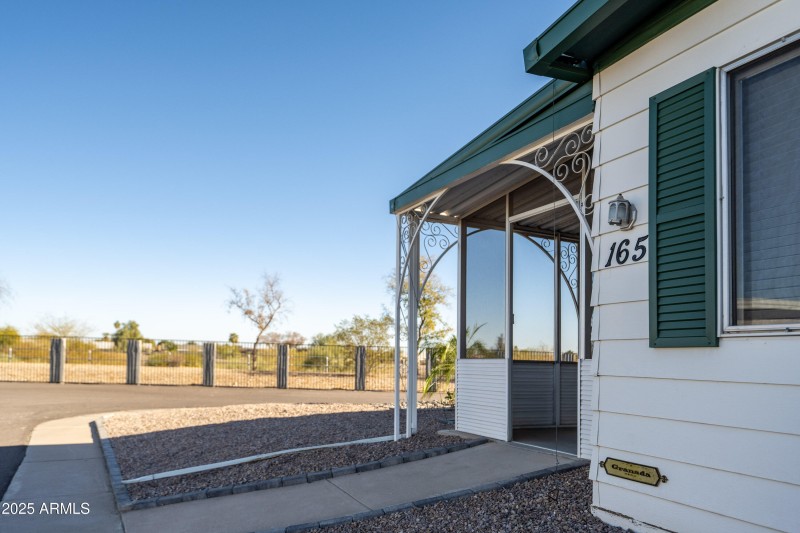 10201 -N-99th ave #165-NIC_5428