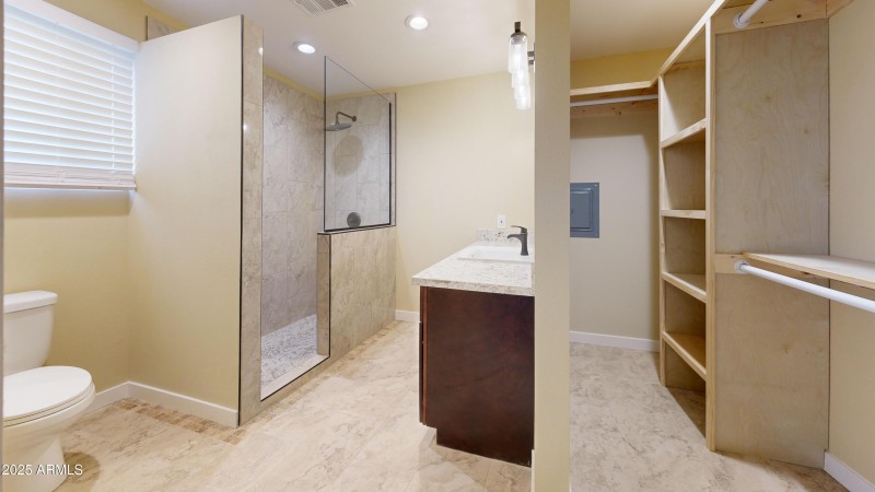 10201-n-99th-ave-165-Bathroom