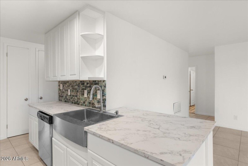 16-6909 W Georgia Ave_RedHogMedia - Copy