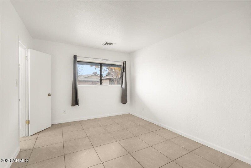 28-6909 W Georgia Ave_RedHogMedia - Copy