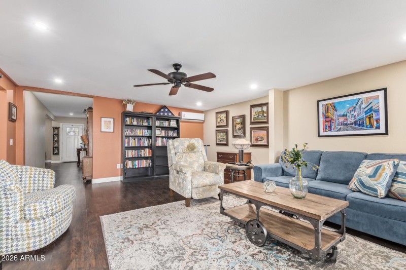 9013 E Sun Lakes Blvd S