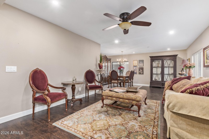 9013 E Sun Lakes Blvd S