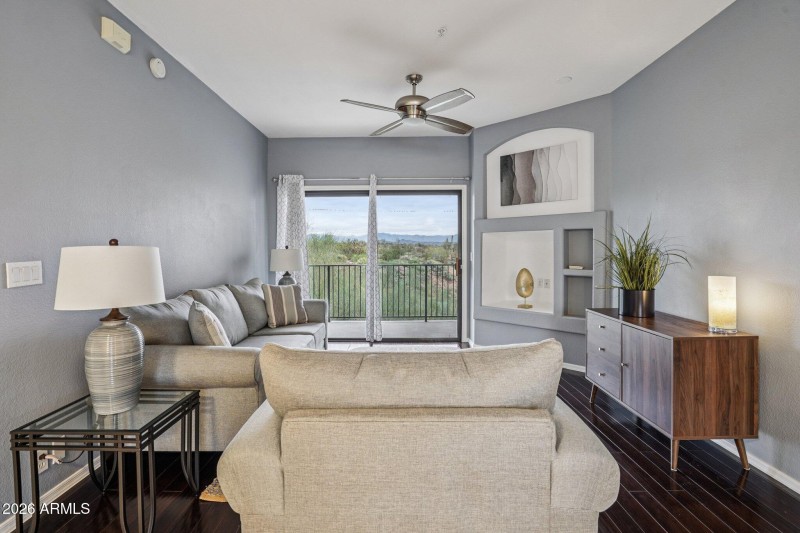 5-web-or-mls-N Saguaro Blvd-S0801-005