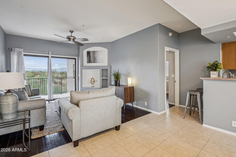 6-web-or-mls-N Saguaro Blvd-S0801-006