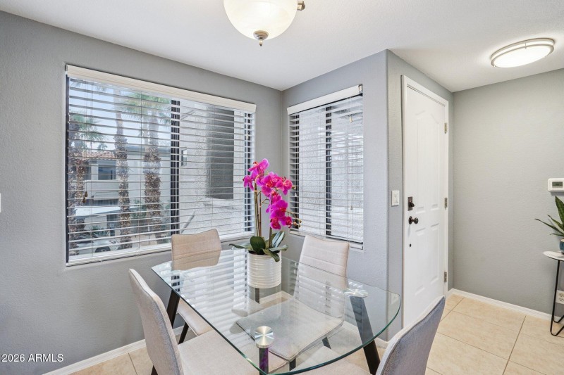 12-web-or-mls-N Saguaro Blvd-S0801-012