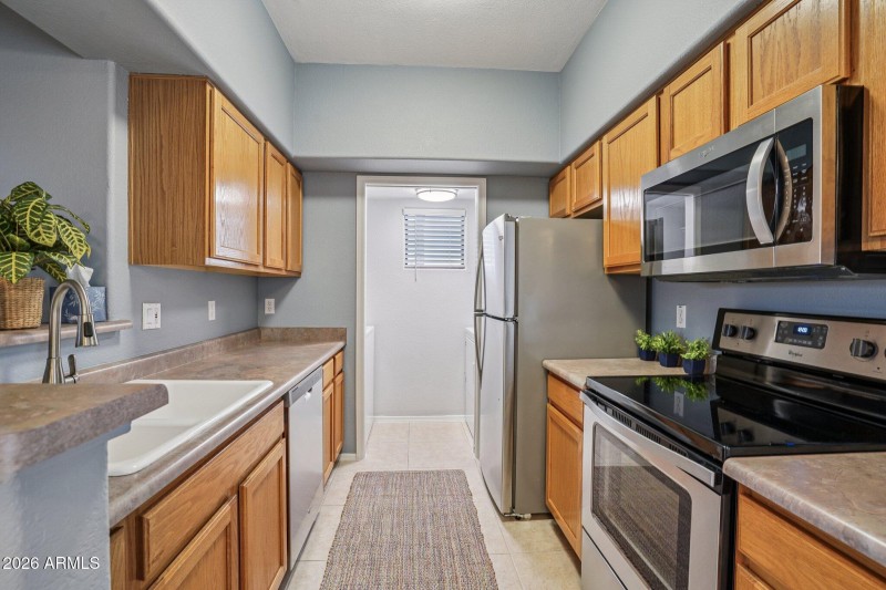 13-web-or-mls-N Saguaro Blvd-S0801-013