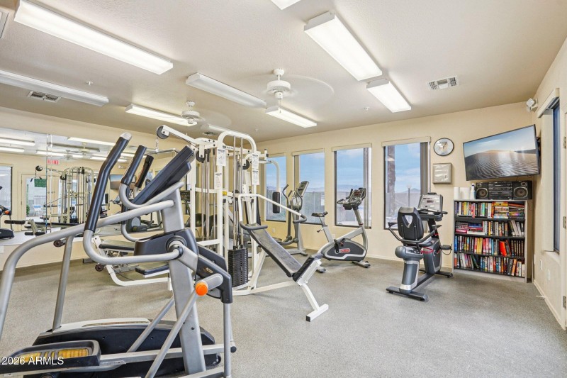 33-web-or-mls-N Saguaro Blvd-0801-903