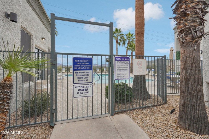 36-web-or-mls-N Saguaro Blvd-0801-906