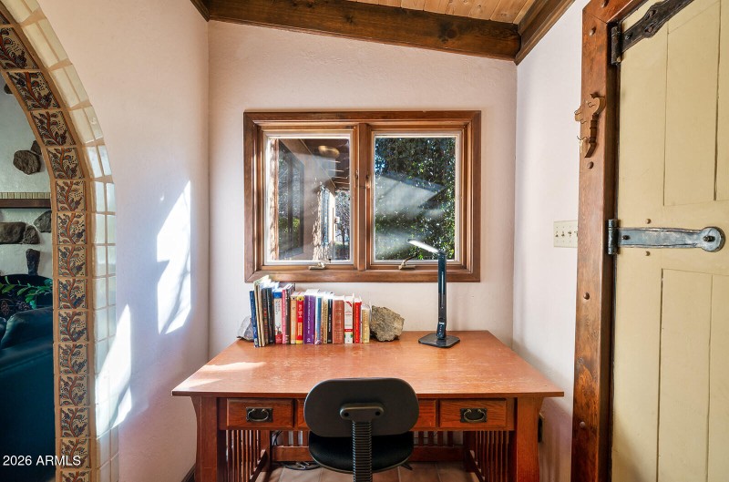 16) 51949-6766536c42704