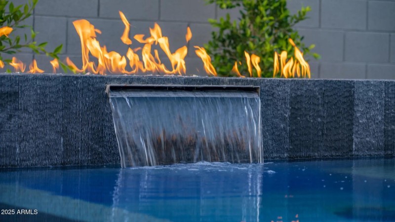 CP_JH_25_04-69_HERO (2)