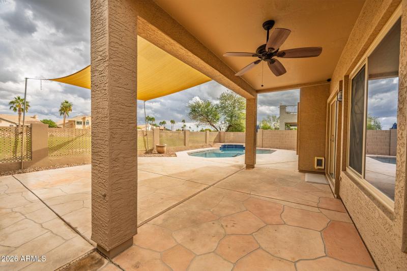 46-web-or-mls-16601 S 15th St-45