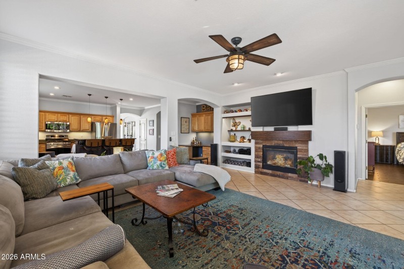 TV, Fireplace & Great Storage Here!