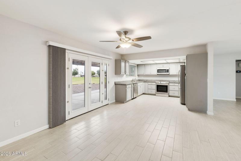 Dining/Kitchen Areas