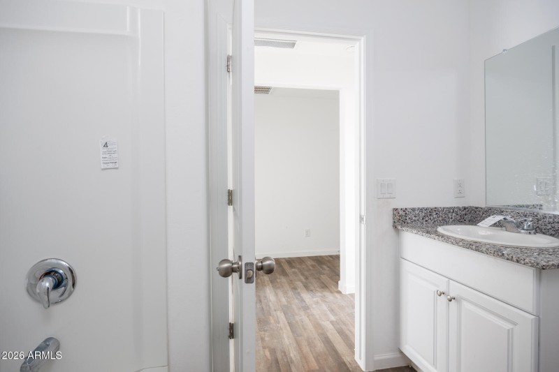 3555 N Kiva - Bathroom View