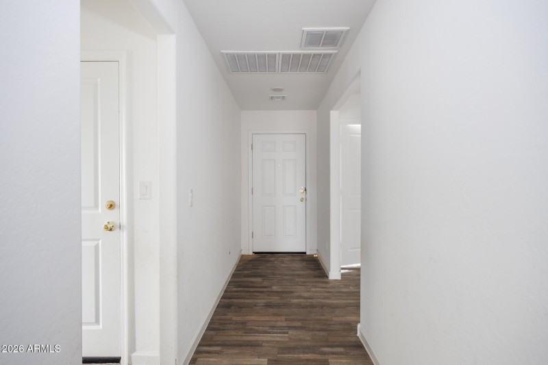 3555 N Kiva - Hallway