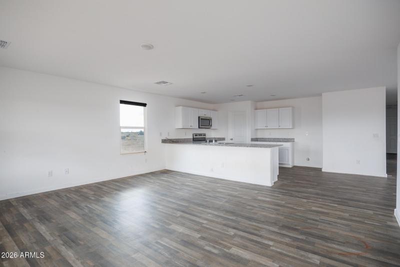 3555 N Kiva - Living Room