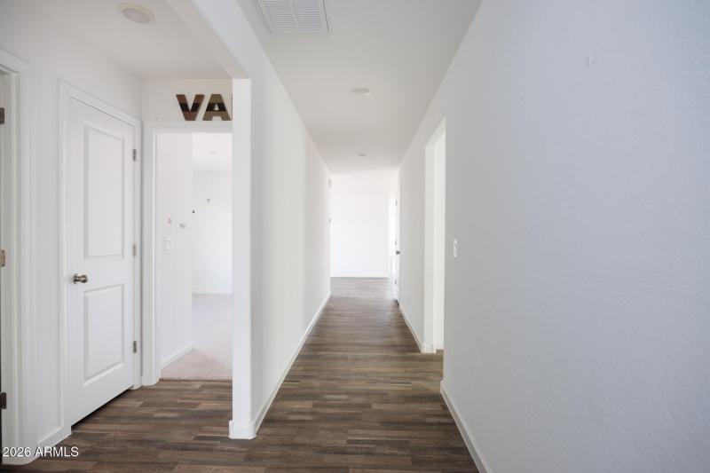 3555 N Kiva - Hallway View