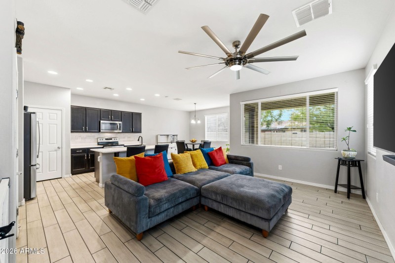 004__2254 E University Dr unit 9