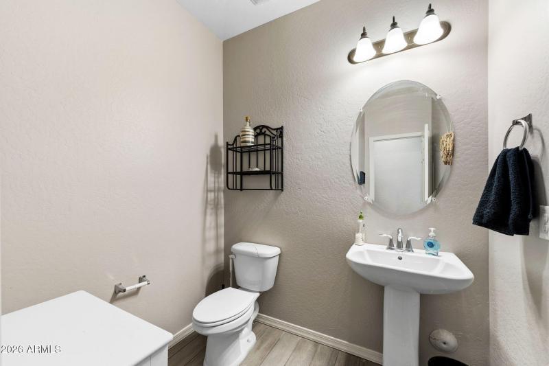 009__2254 E University Dr unit 9