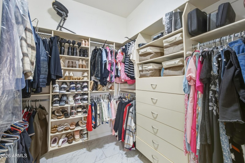 16635 S 12th - Primary Closet