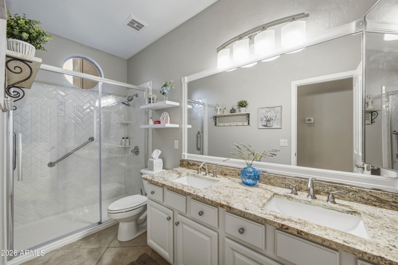 16635 S 12th - Hall Bath