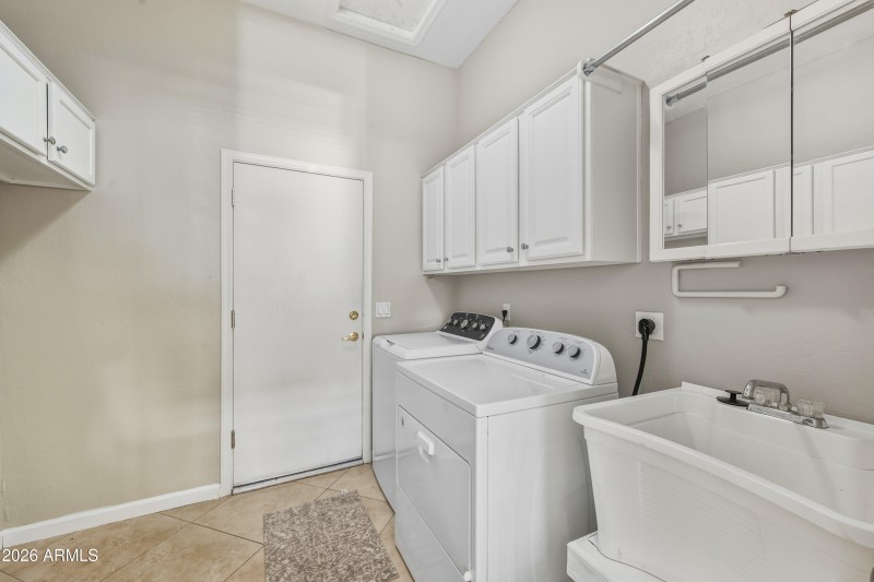16635 S 12th - Laundry Room