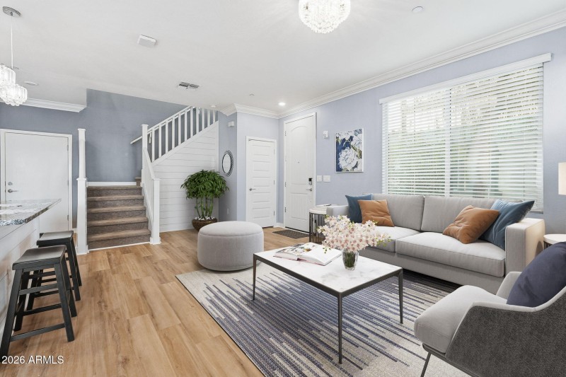 008_ListerPros (Living Room and Kitchen)