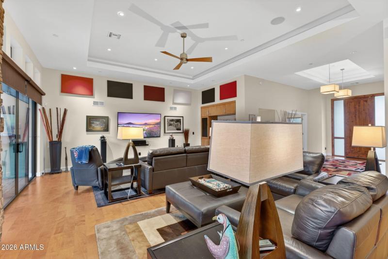 6-web-or-mls-31-Via De La Luna