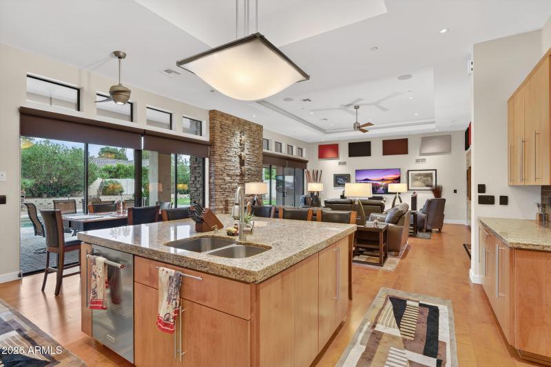 12-web-or-mls-27-Via De La Luna