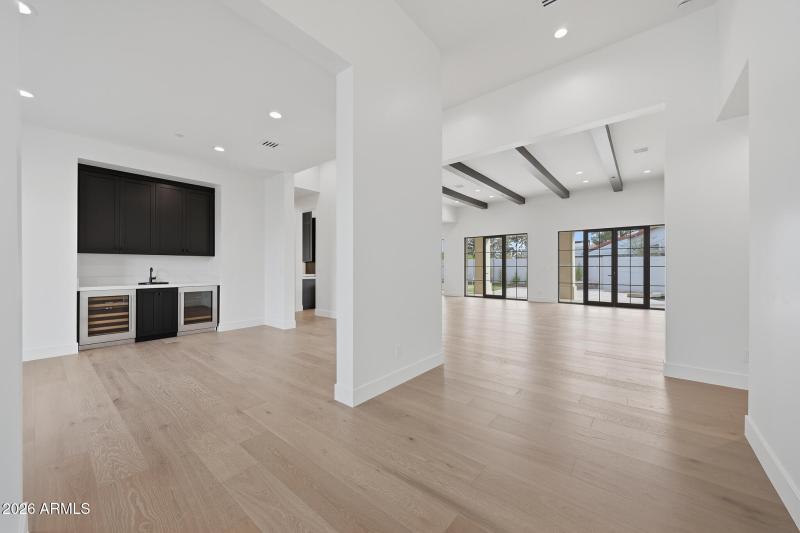 B2 - Reflecting_Walls_Real_Estate_Photog