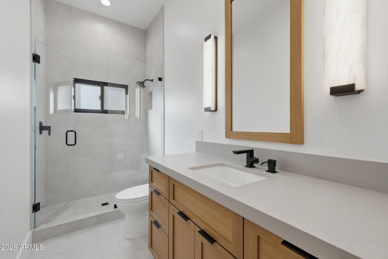 B3 - Reflecting_Walls_Real_Estate_Photog