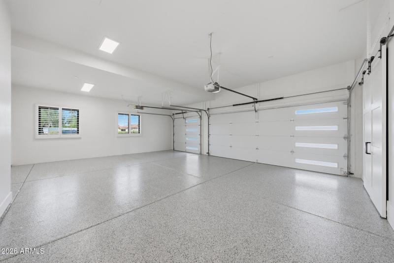 B3 - Reflecting_Walls_Real_Estate_Photog