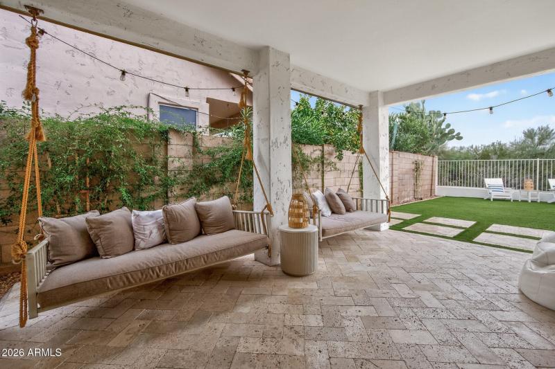 4221 E Rancho Caliente Drive