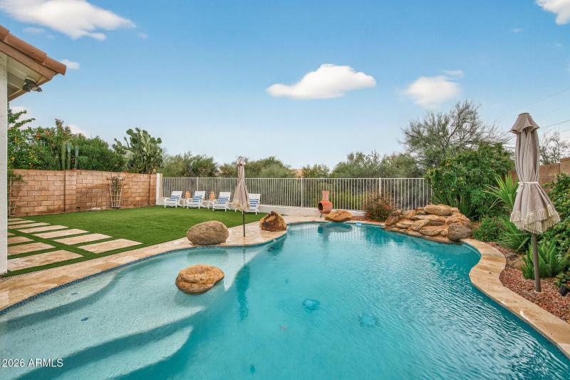 4221 E Rancho Caliente Drive