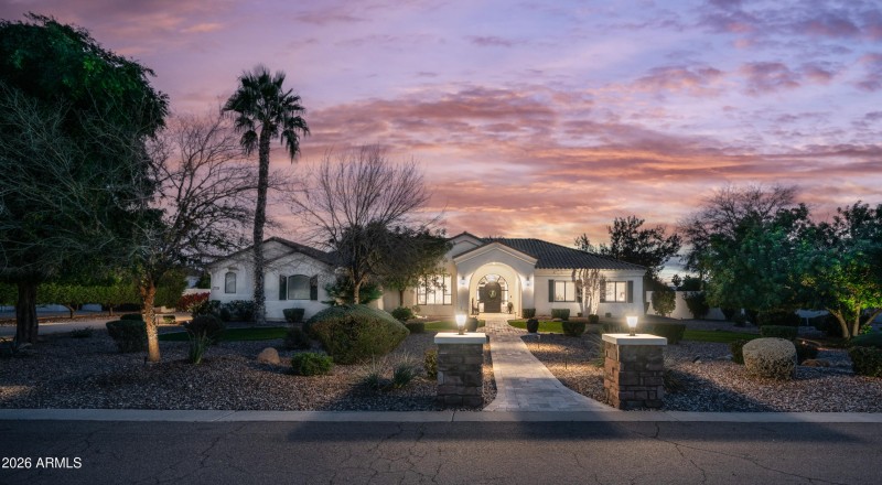 2731 E Capricorn Pl Exterior Photos-2