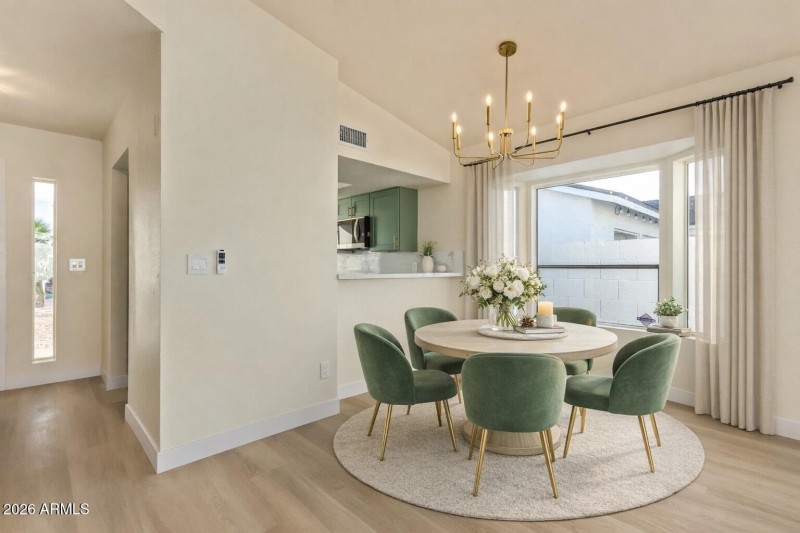 Staged 1 306 W Beverly Ln