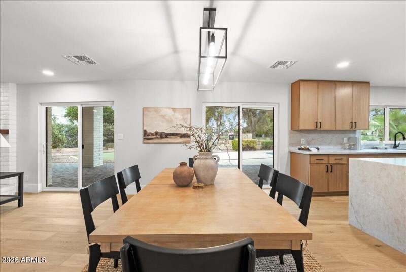 22-DesertSkyREM - 1106 N. Villa Nueva-21