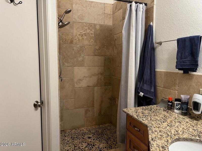 Blue House En-Suite Bathroom