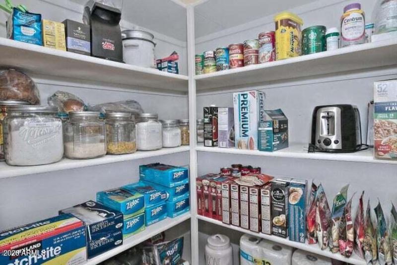 Walk in pantry