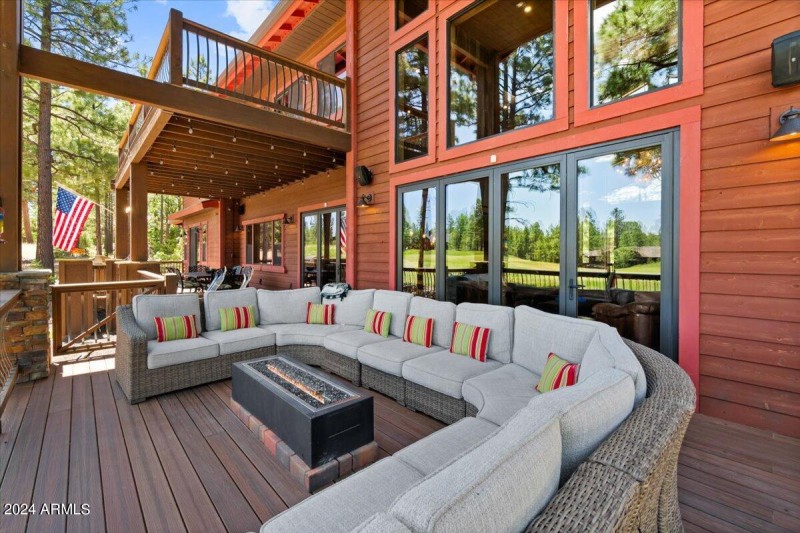 Sitting area on deck
