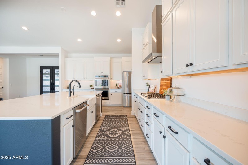 gorgeous gourmet kitchen