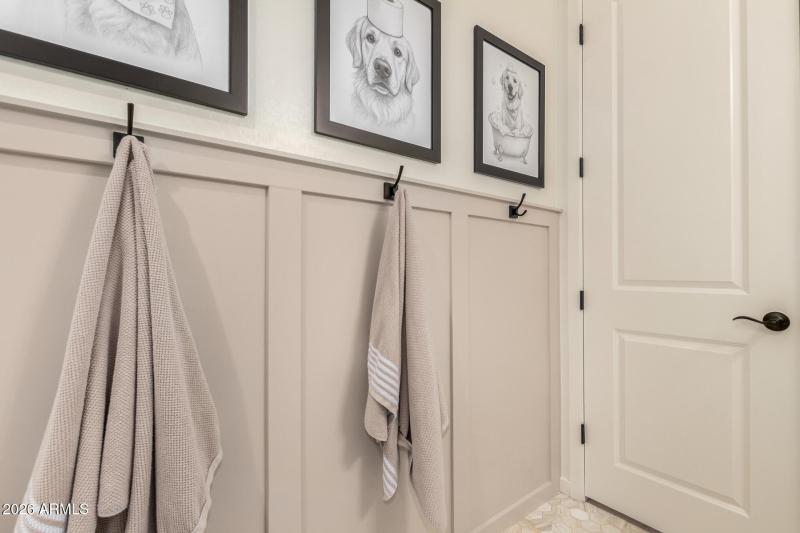 Secondary Bath - Details